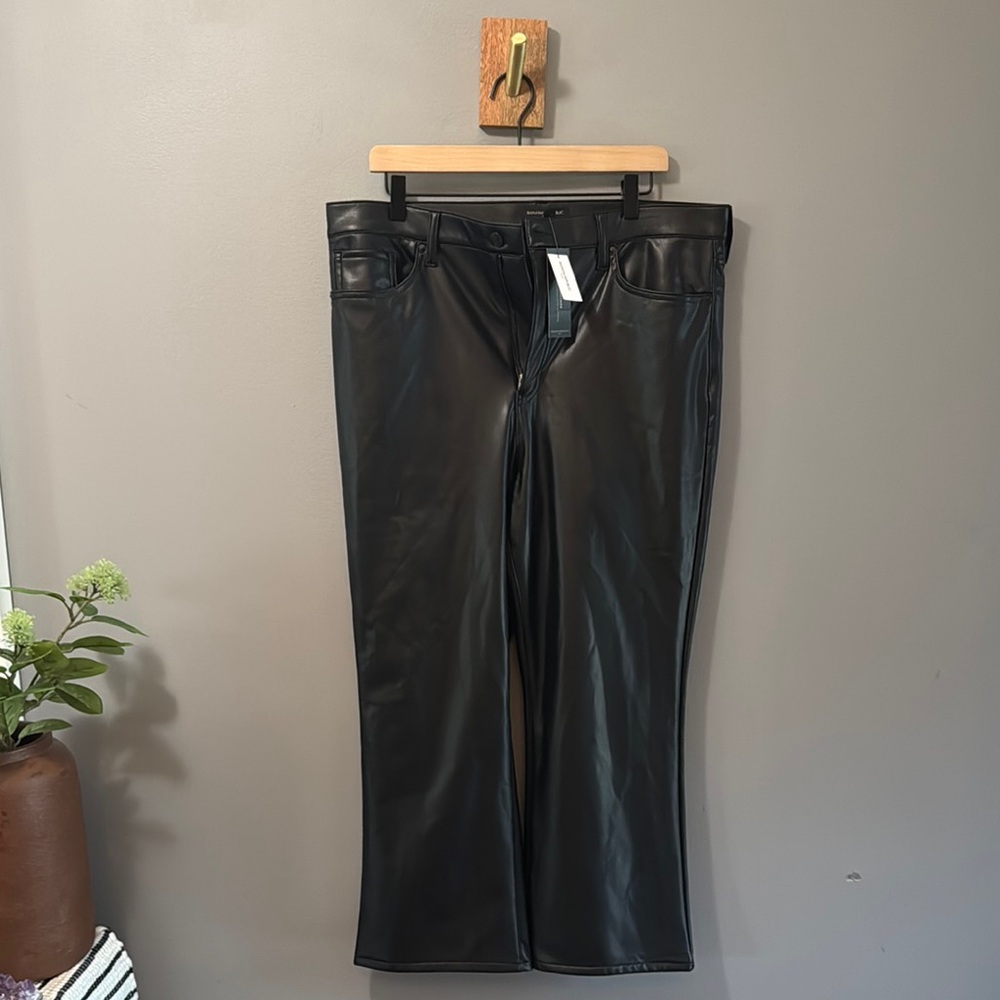 NWT Banana Republic Black Vegan Leather Wide Leg Leather Jeans Sz33